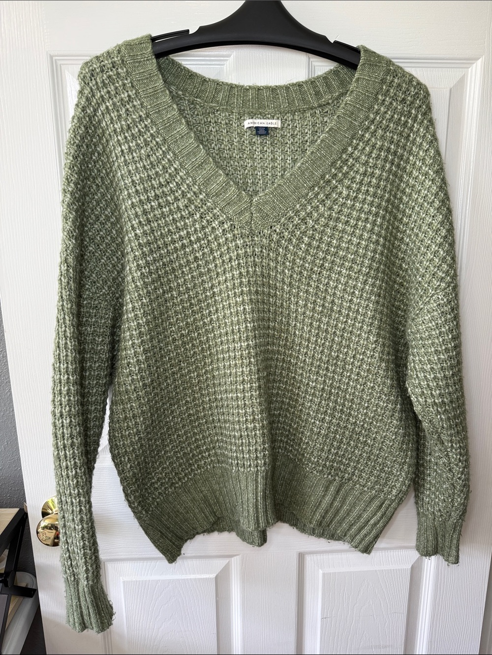 American Eagle Outfitters Olive Green V-Neck Waffle-Knit Sweater - Women